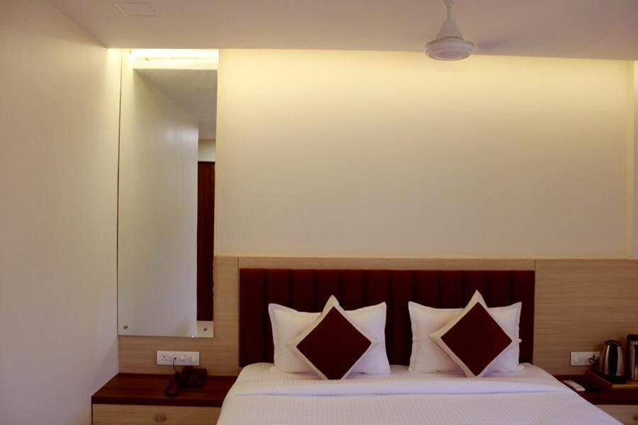 Hotel Saineel Mumbai Dış mekan fotoğraf